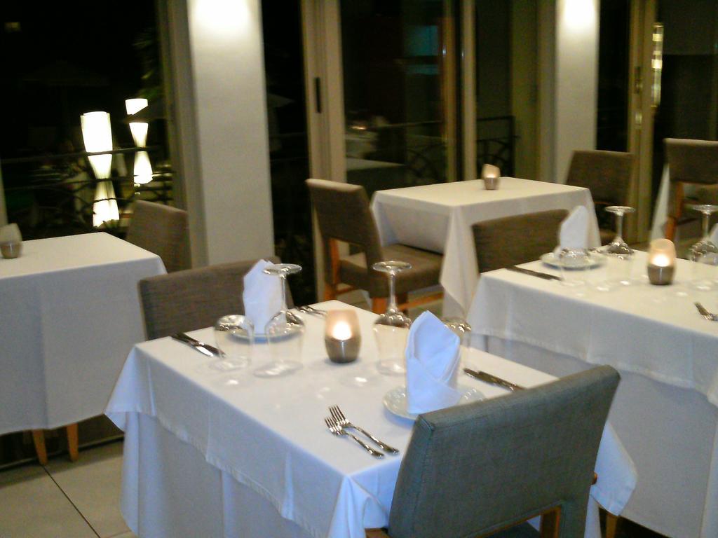 Corfu Mare Hotel -Adults Only ภายนอก รูปภาพ